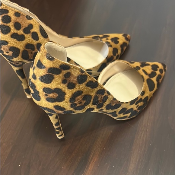 Catherine Malandrino Hillary Heels Cheetah Animal Print Dress Shoes Pumps 8.5 - Picture 3 of 15